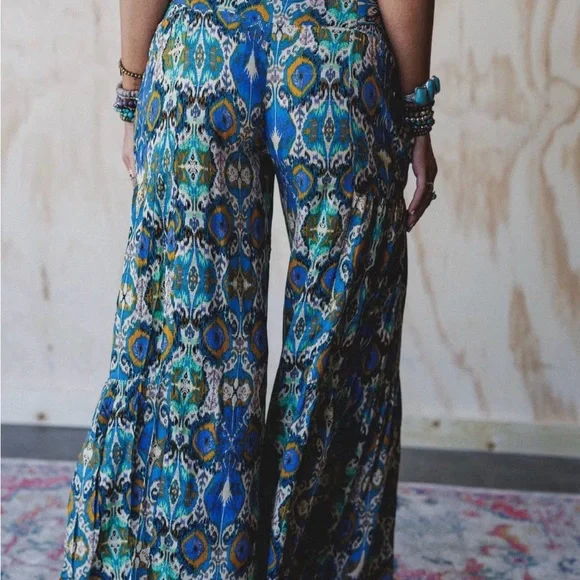 NWOT The Nest Secret Admirer
Printed Pants - Picture 5 of 7